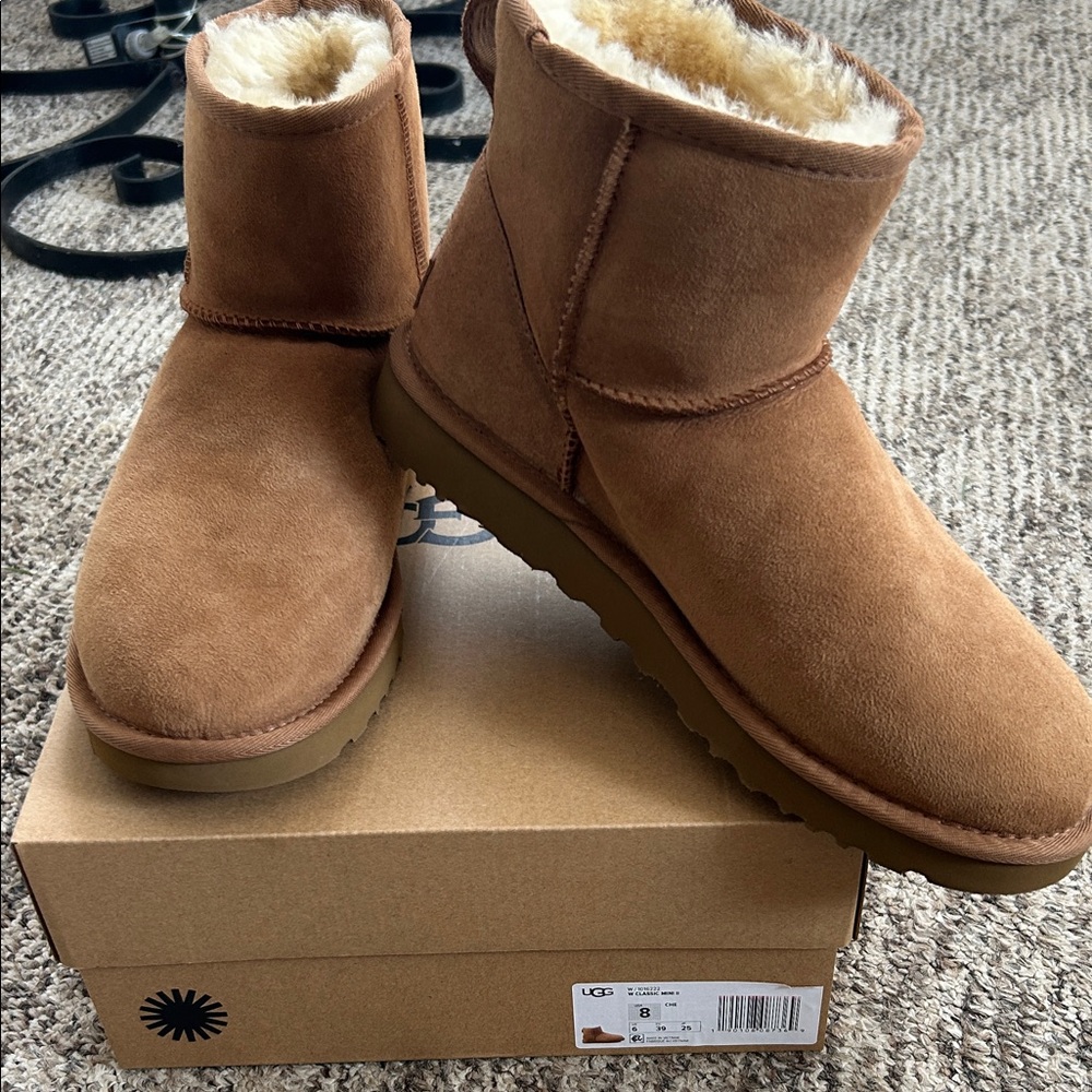 UGG Chesnut Classic Mini II Boots